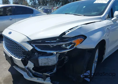 2020 Ford Fusion Plug-In Hybrid Titanium из США, поврежденный, VIN 3FA6P0SUXLR231956